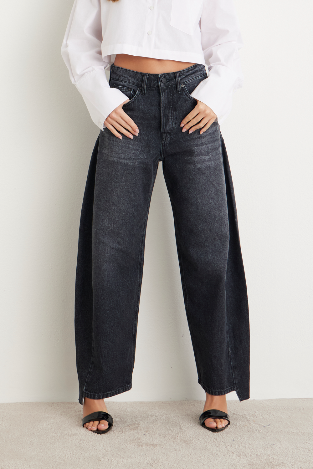 CALÇA ALINE FEMININA BARREL RECORTES BLACK JEANS