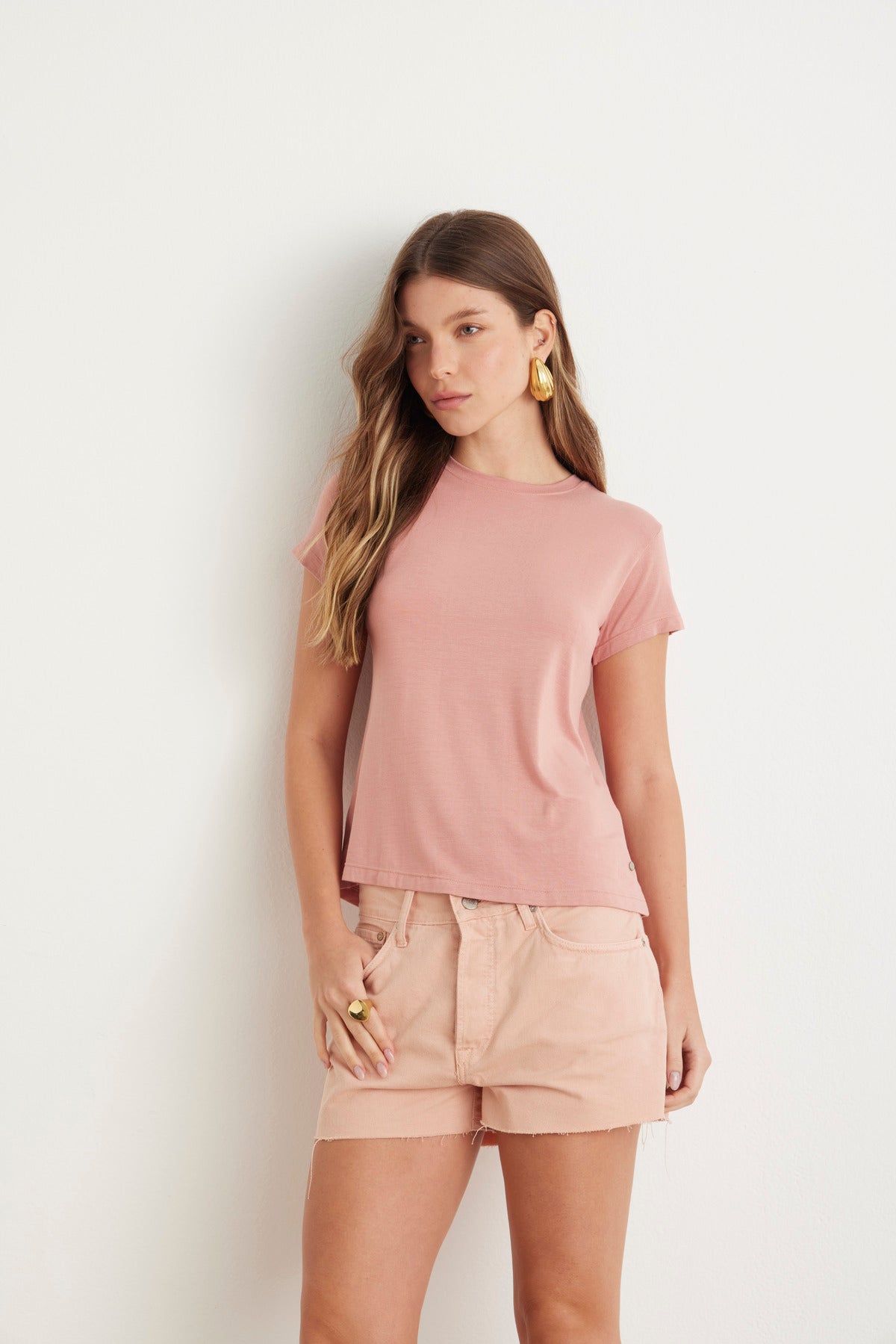 CAMISETA FEMININA BÁSICA GOLA CARECA ROSE