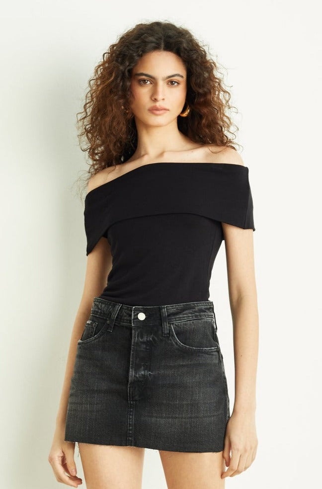 BLUSA FEMININA OMBRO A OMBRO TRICOT STRECH PRETA