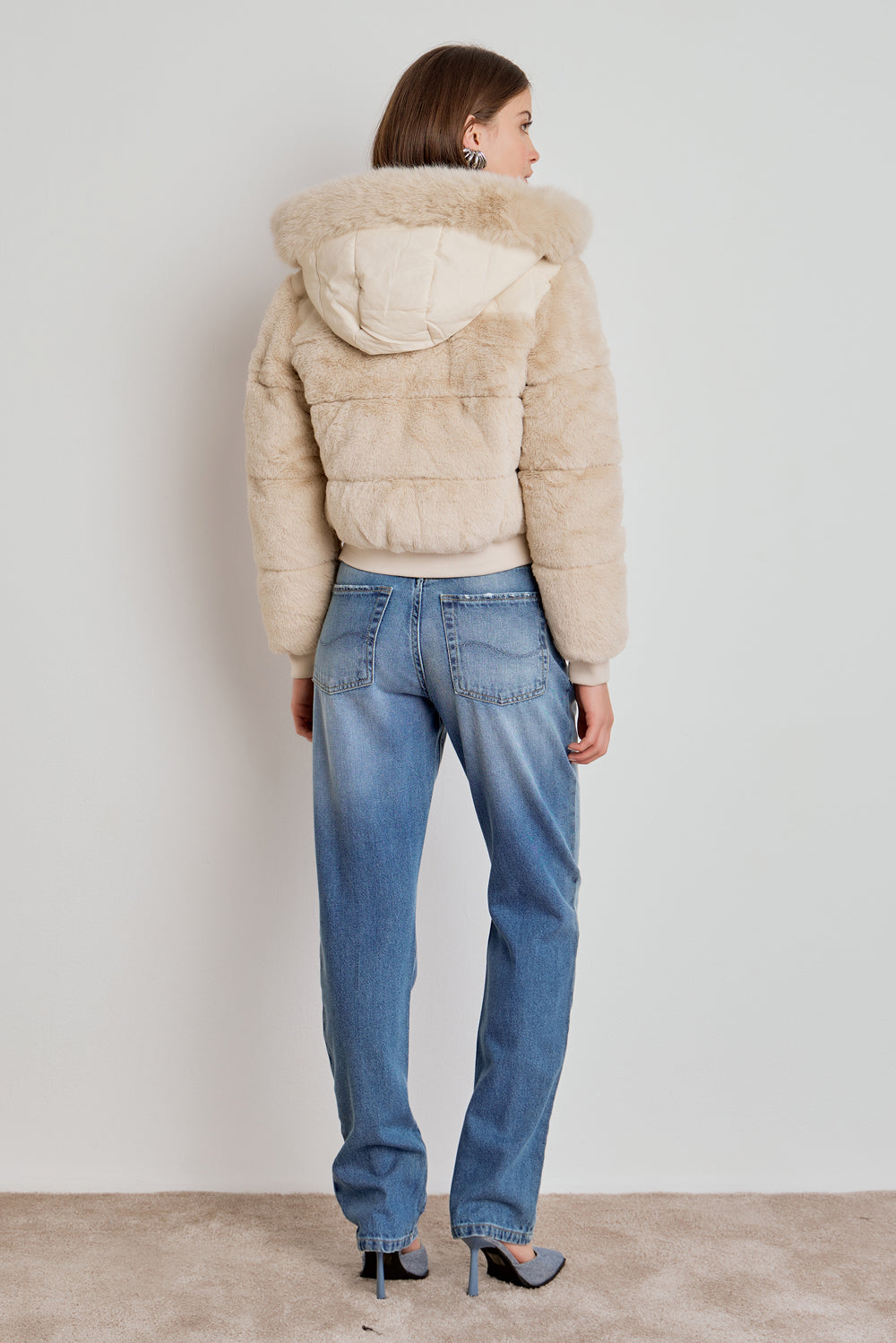 JAQUETA FEMININA PUFFER PELUCIADA WINTER AREIA