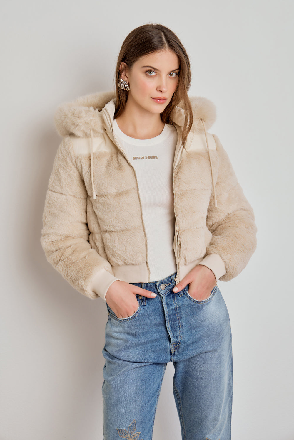 JAQUETA FEMININA PUFFER PELUCIADA WINTER AREIA