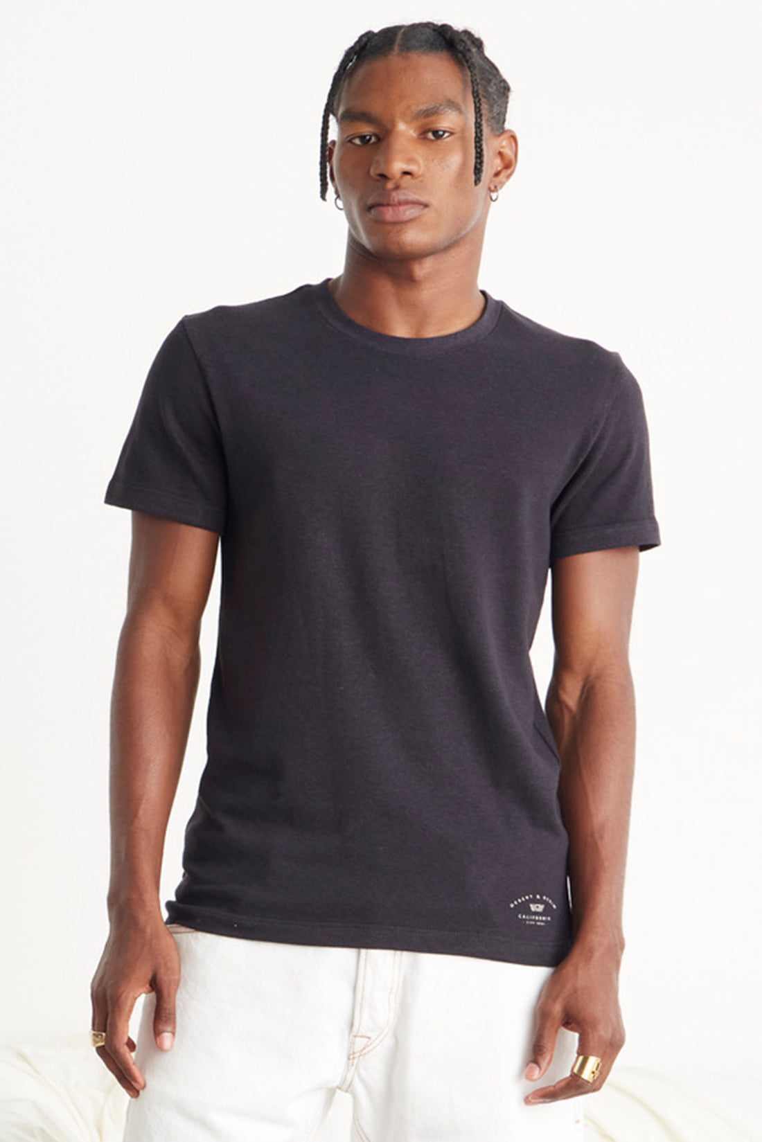 CAMISETA MASCULINA LINHO BÁSICA PRETA