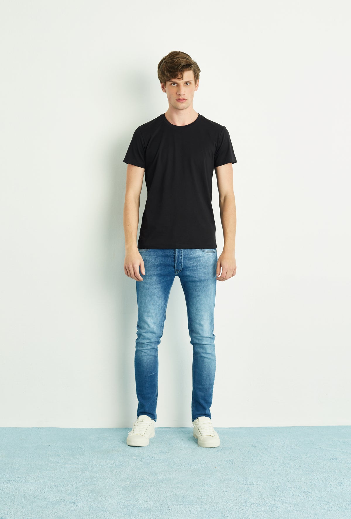 CAMISETA MASCULINA BÁSICA PIMA - PRETA