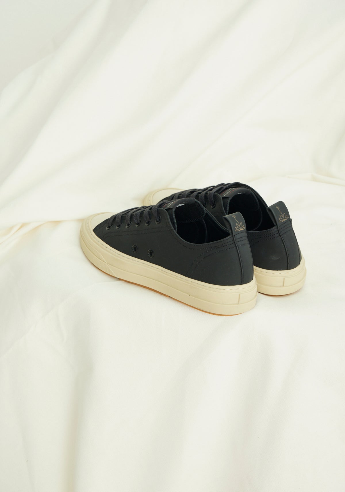 TÊNIS FEMININO CASUAL COURO