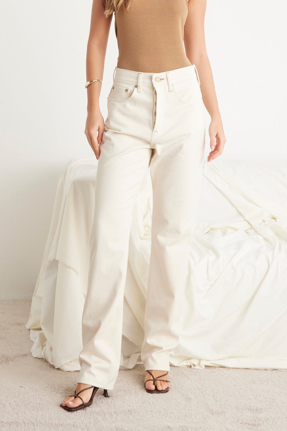 CALÇA FLORA FEMININA STRAIGHT ESSENTIAL SARJA NATURAL