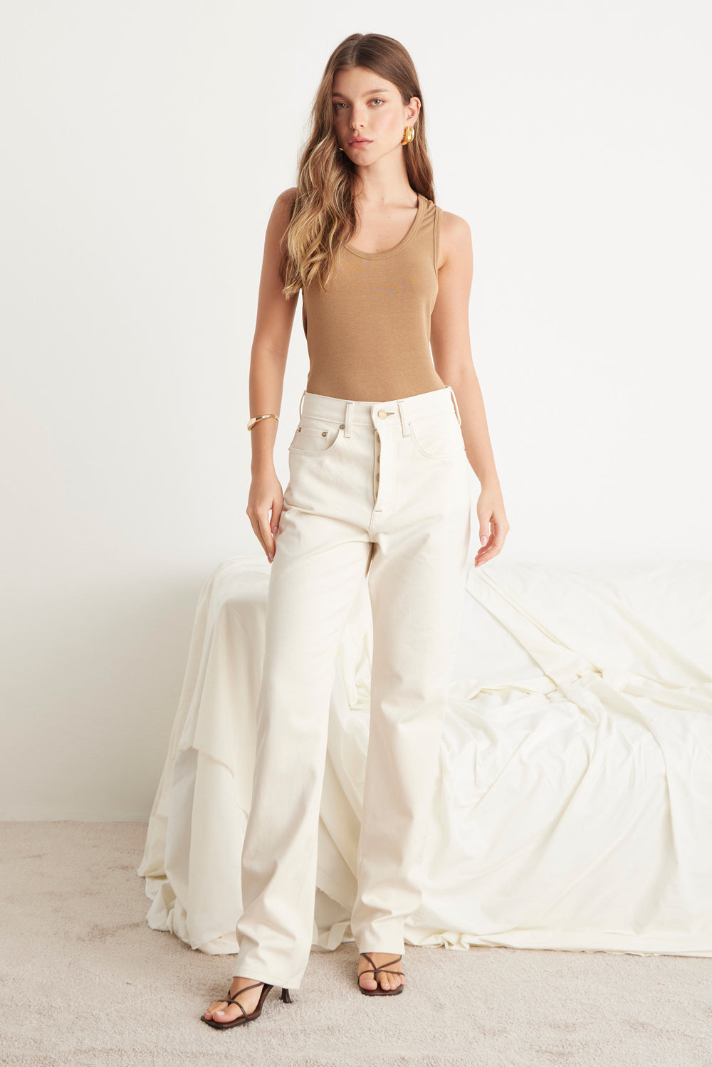 CALÇA FLORA FEMININA STRAIGHT ESSENTIAL SARJA NATURAL