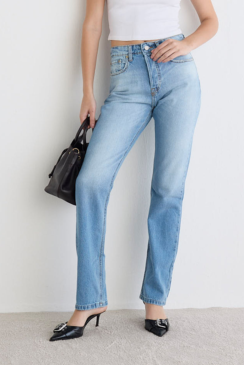 CALÇA LARA FEMININA STRAIGHT ESSENTIAL JEANS