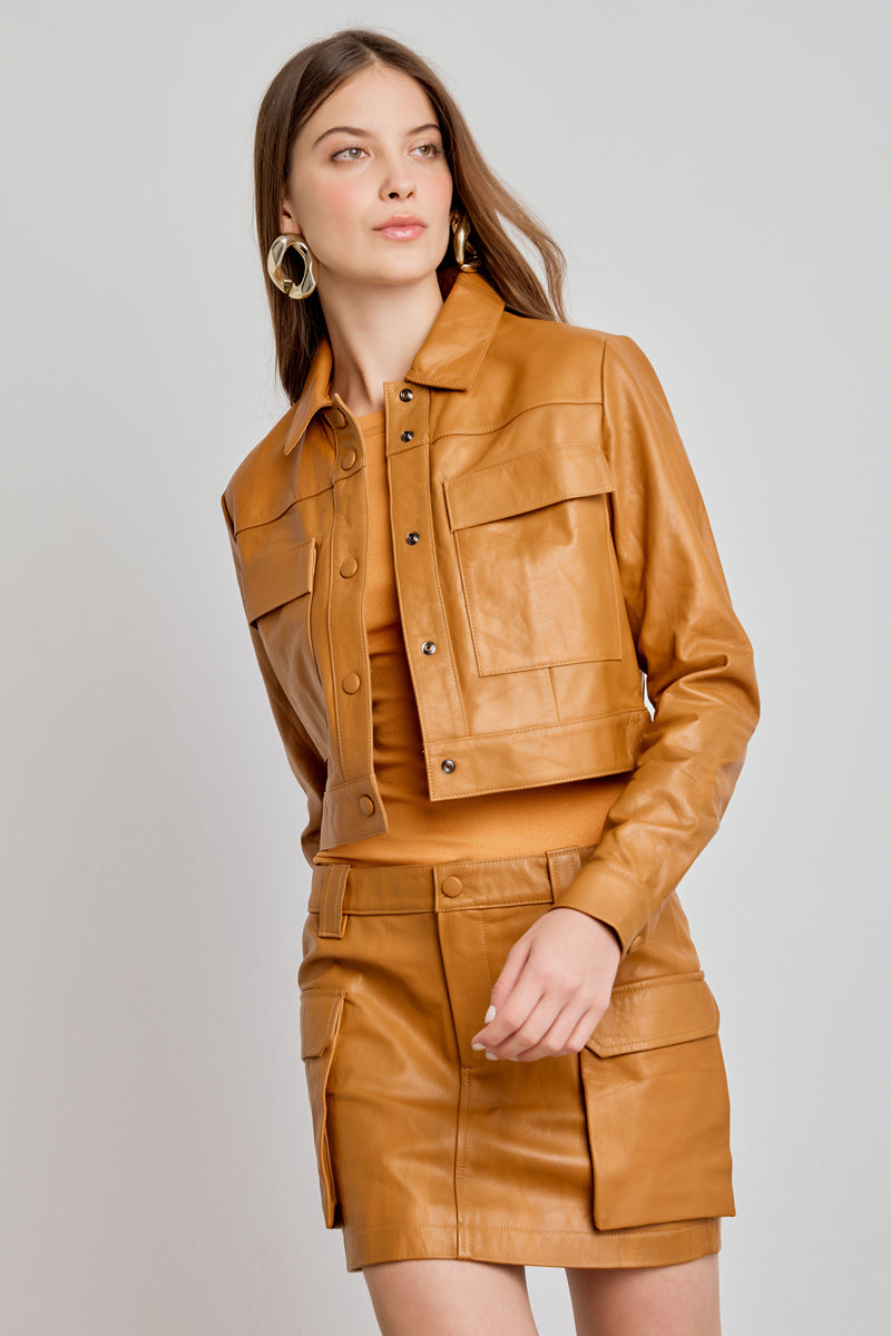 JAQUETA FEMININA CROPPED COURO