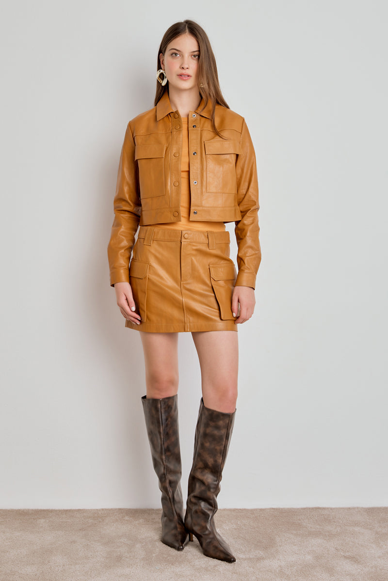 JAQUETA FEMININA CROPPED COURO