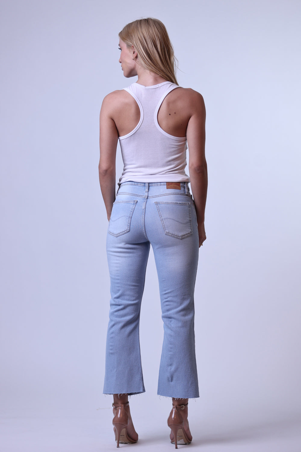 CALÇA ANNA FEMININA CROPPED BOOTCUT JEANS CLARO