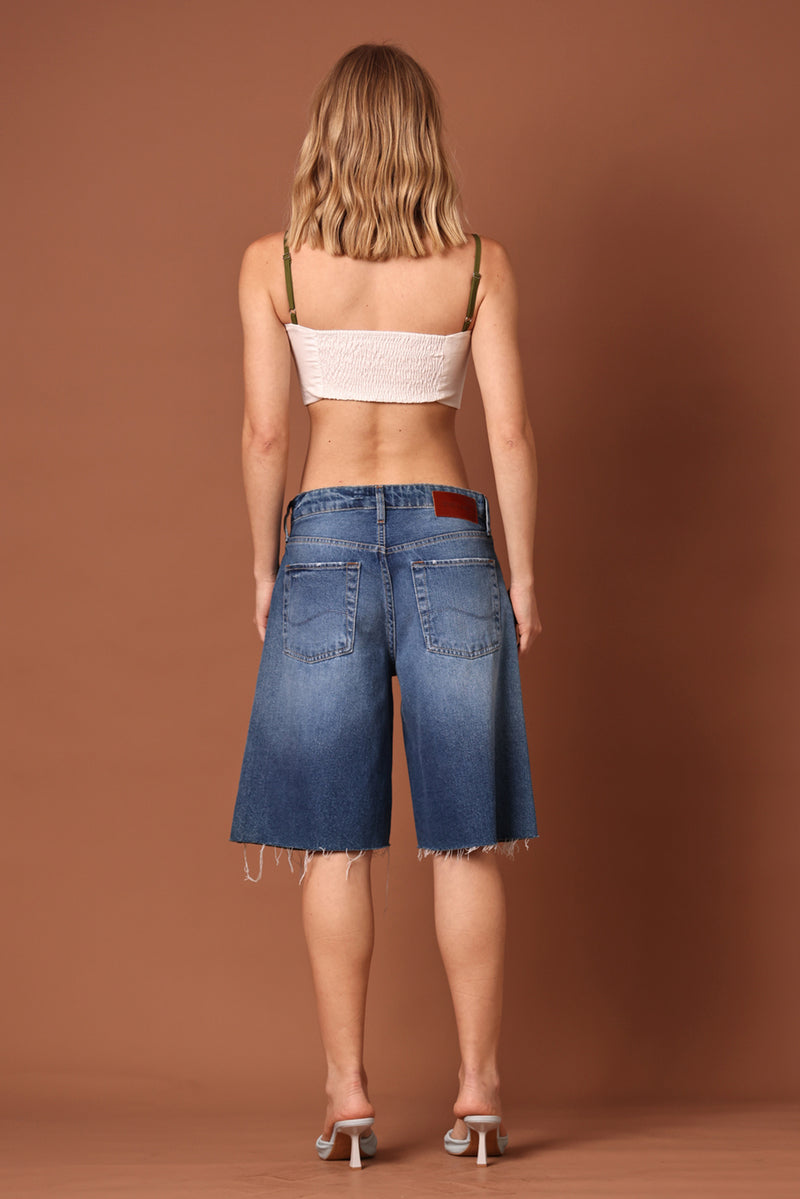 JORTS HELENA FEMININO BARRA A FIO JEANS M DIO ESCURO Desert Denim jorts-helena-feminino-barra-a-fio-jeans-m-dio-escuro-desert-denim