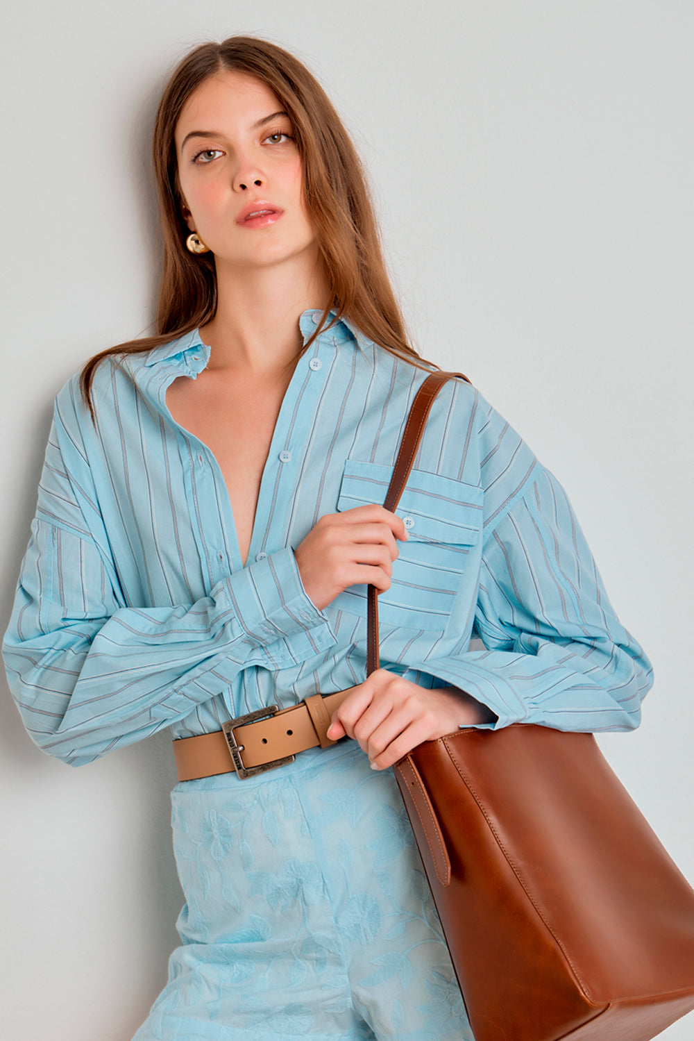 CAMISA FEMININA LISTRADA RELAXED - AZUL SKY