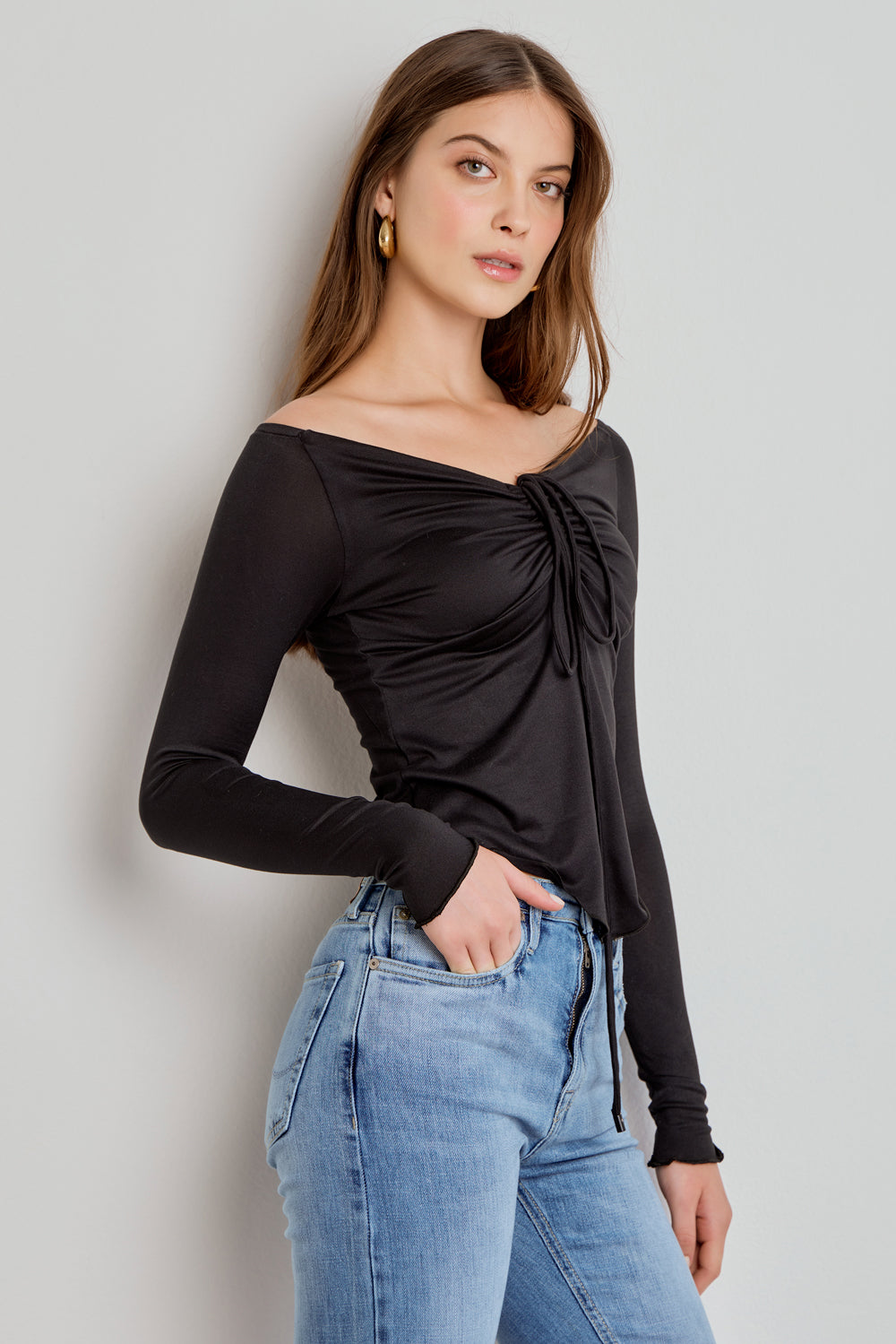 BLUSA FEMININA MANGA LONGA FRANZIDO DECOTE - PRETA