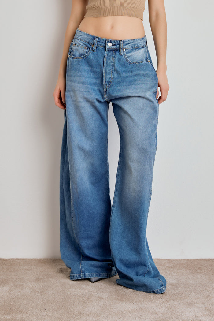 CALÇA SAMY MAXI PLEAT JEANS MÉDIO