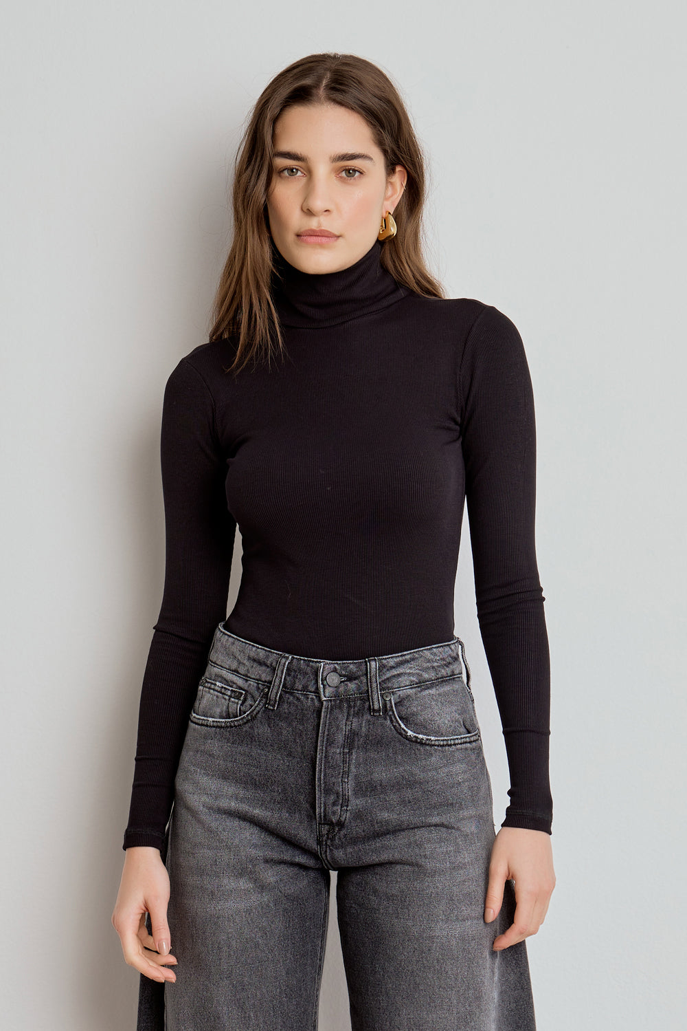 BLUSA MANGA LONGA GOLA ROLE RIBANA - PRETA