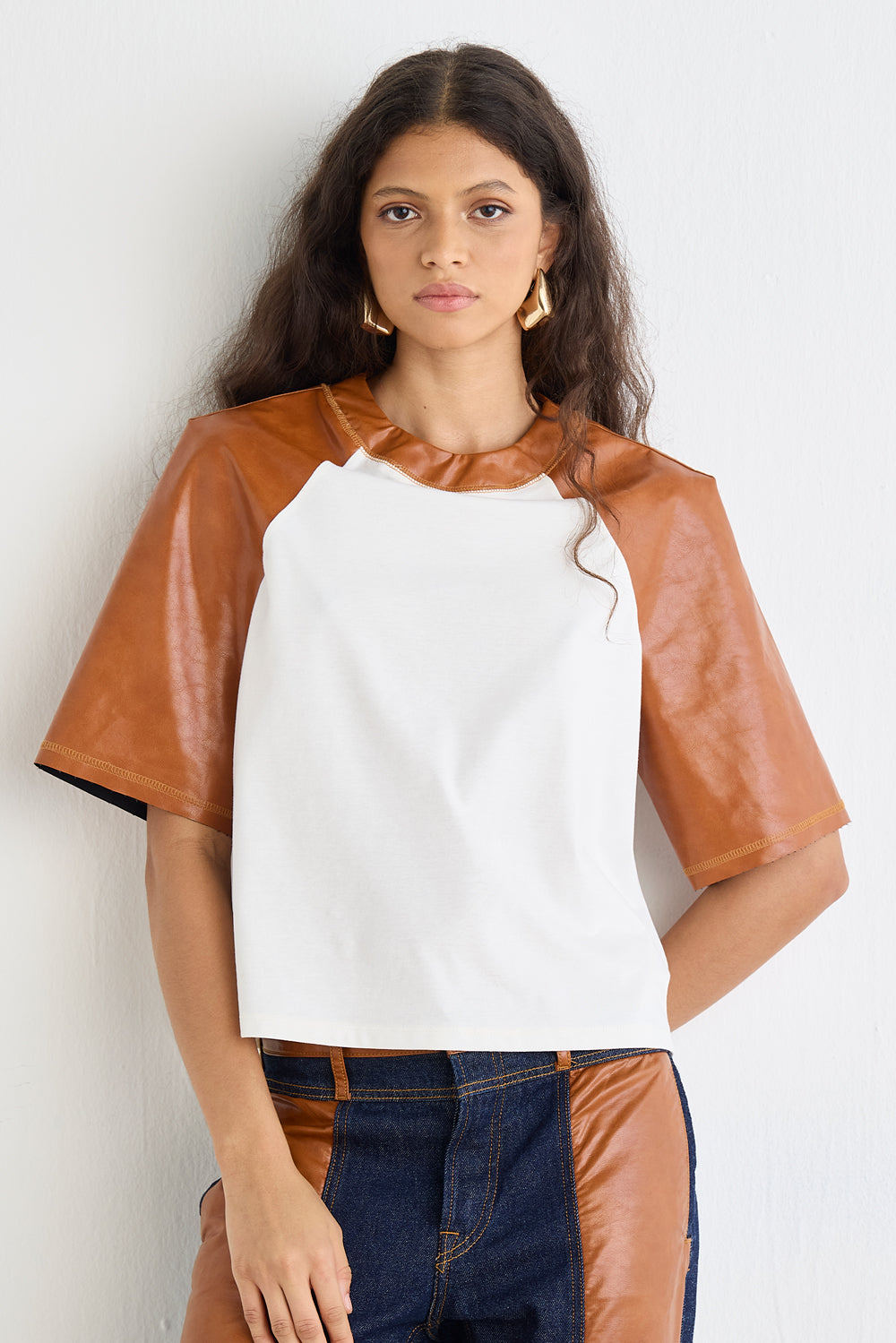 T-SHIRT FEMININA MANGA RAGLAN PU
