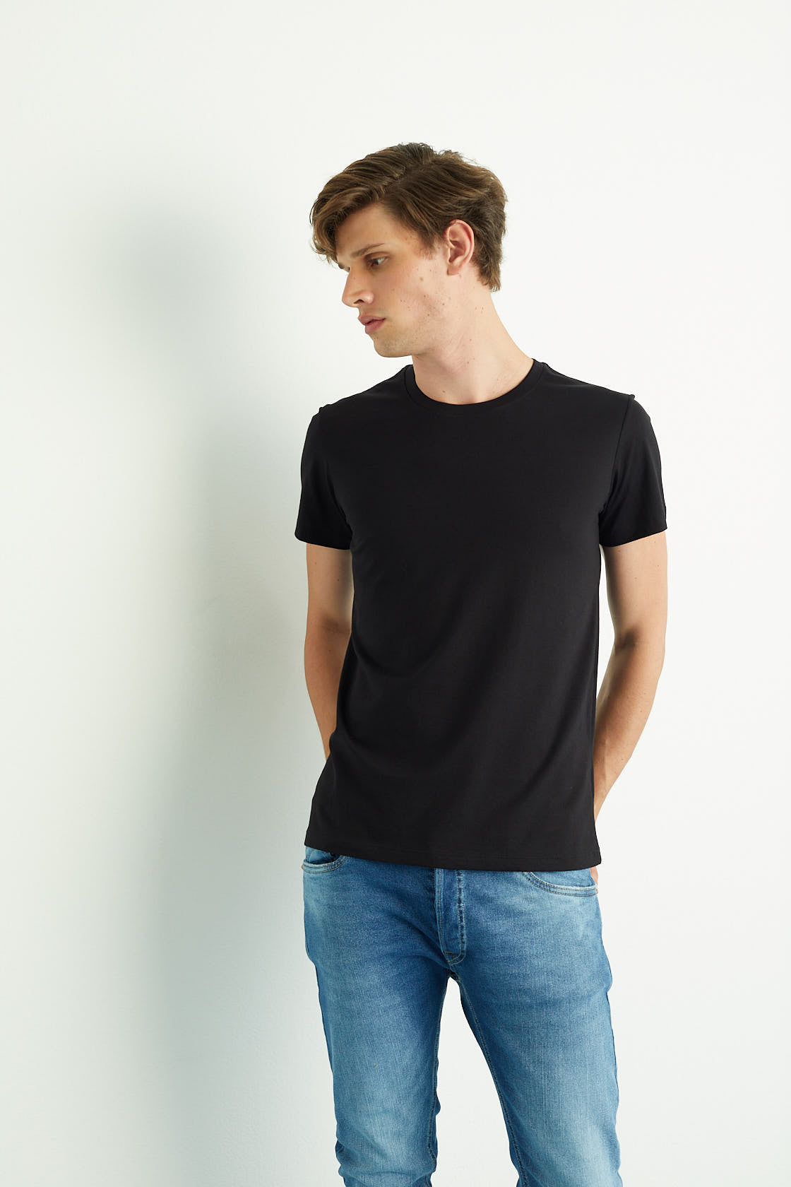 CAMISETA MASCULINA BÁSICA PIMA - PRETA