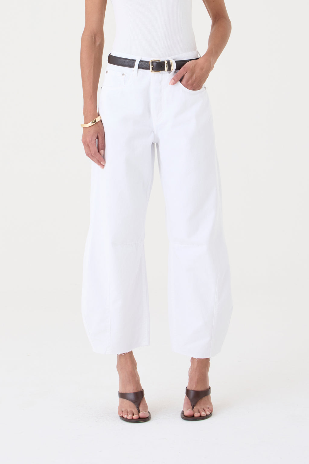 CALÇA MARIA FEMININA BARREL SARJA BRANCA