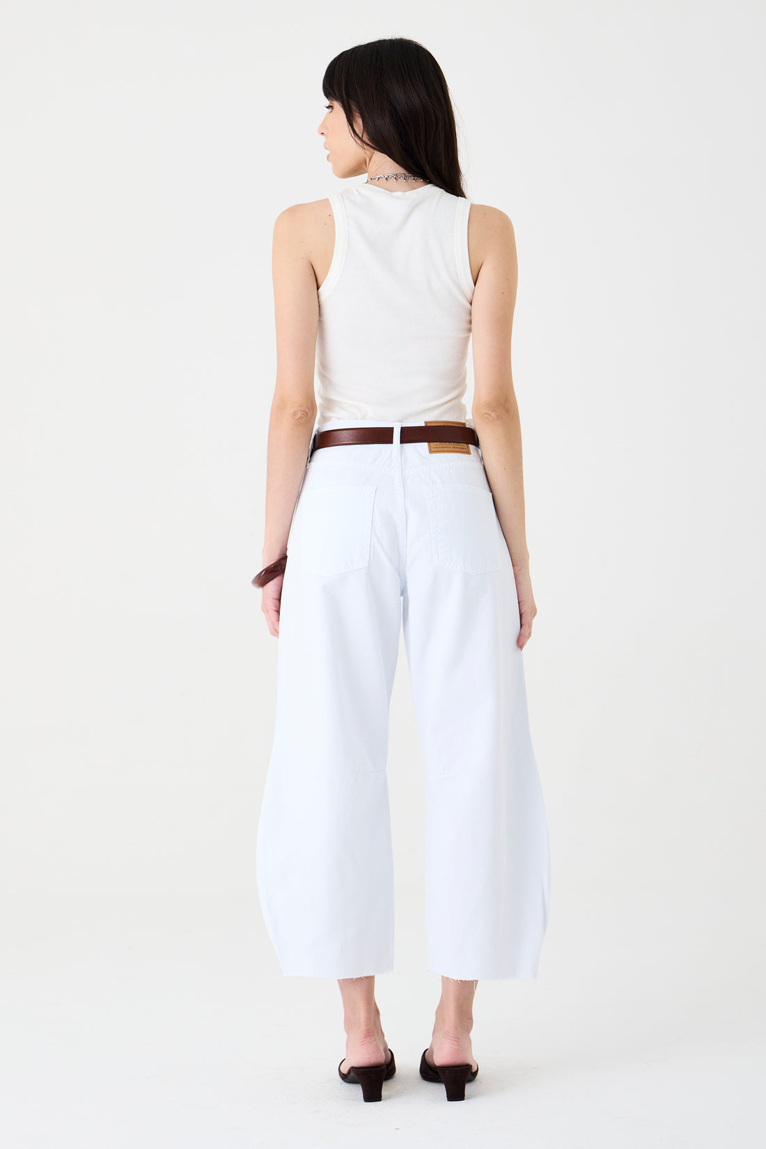 CALÇA MARIA FEMININA BARREL SARJA BRANCA