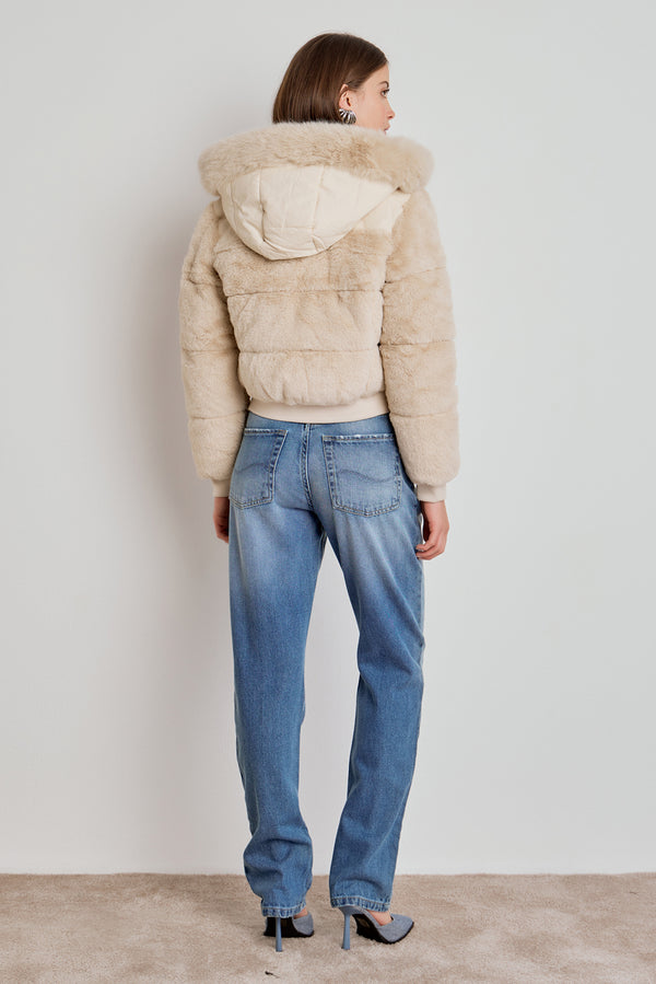 Jaqueta Puffer Peluciada Winter Areia