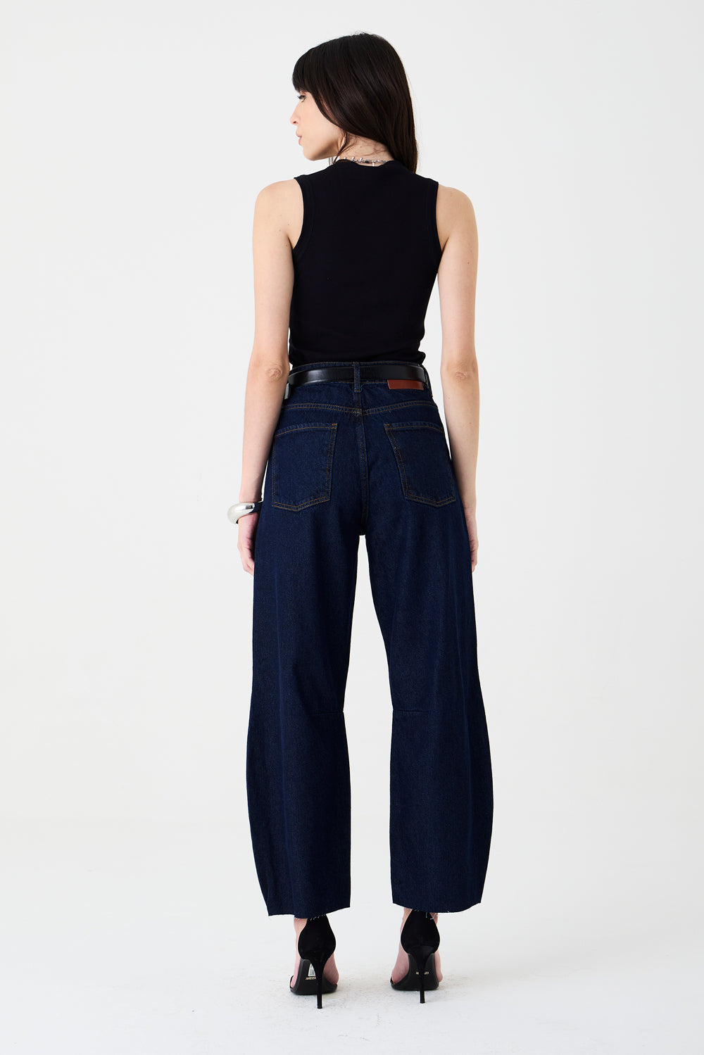 CALÇA MARIA FEMININA BARREL JEANS ESCURO
