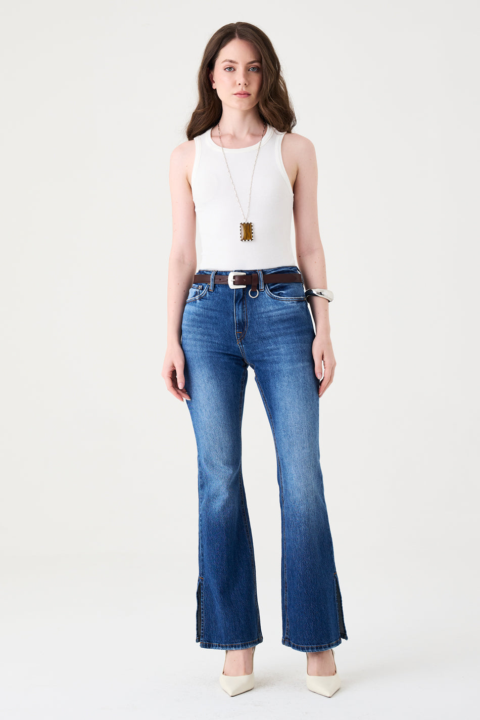 CALÇA LARISSA FEMININA BOOTCUT FENDA JEANS MÉDIO