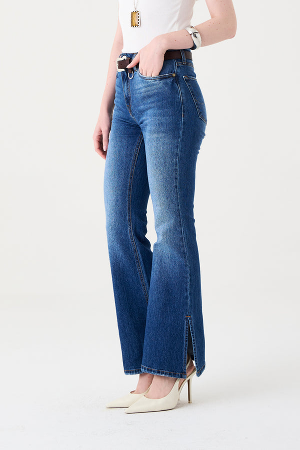 CALÇA LARISSA FEMININA BOOTCUT FENDA JEANS MÉDIO