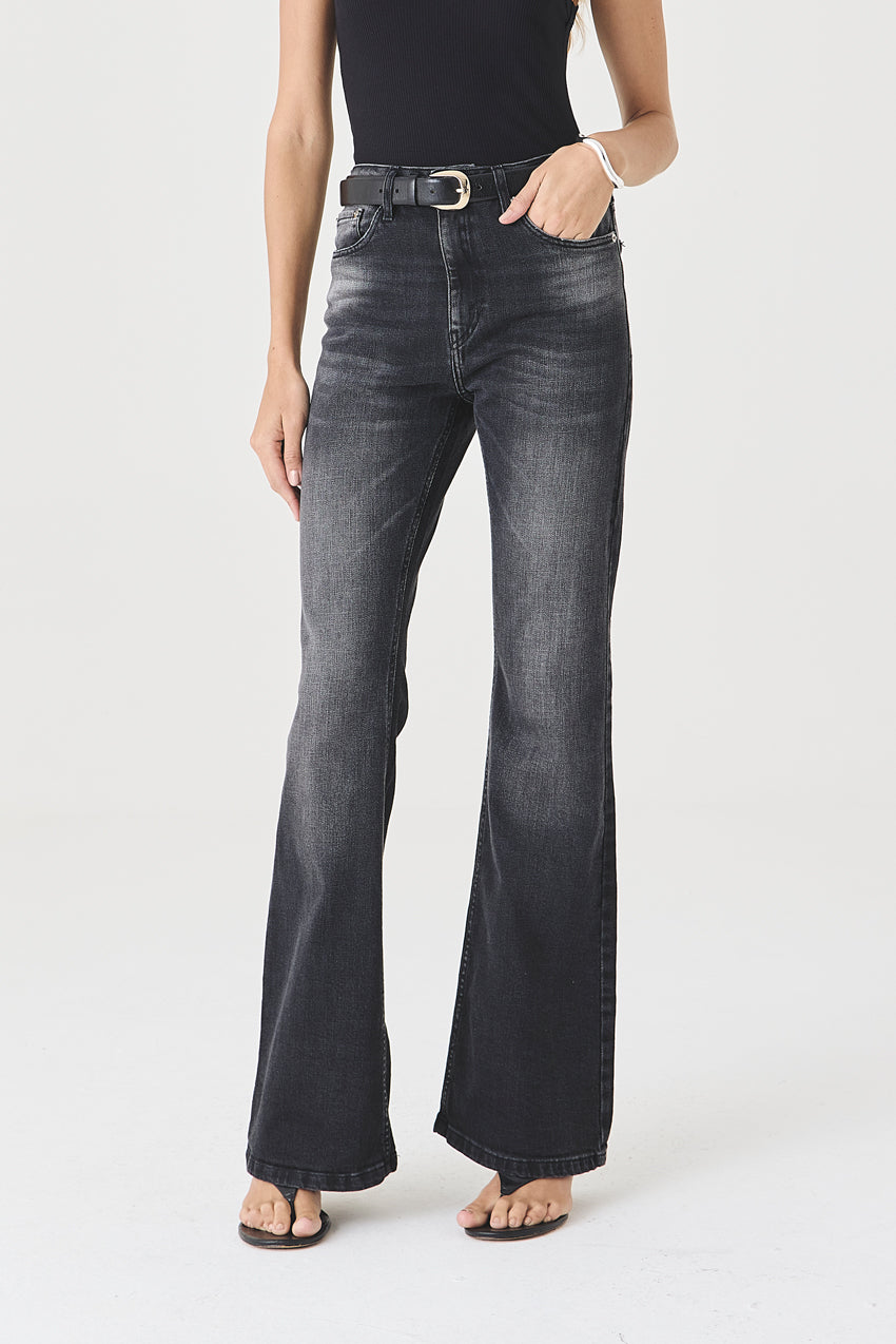 CALÇA LARISSA BOOTCUT STONED BLACK JEANS