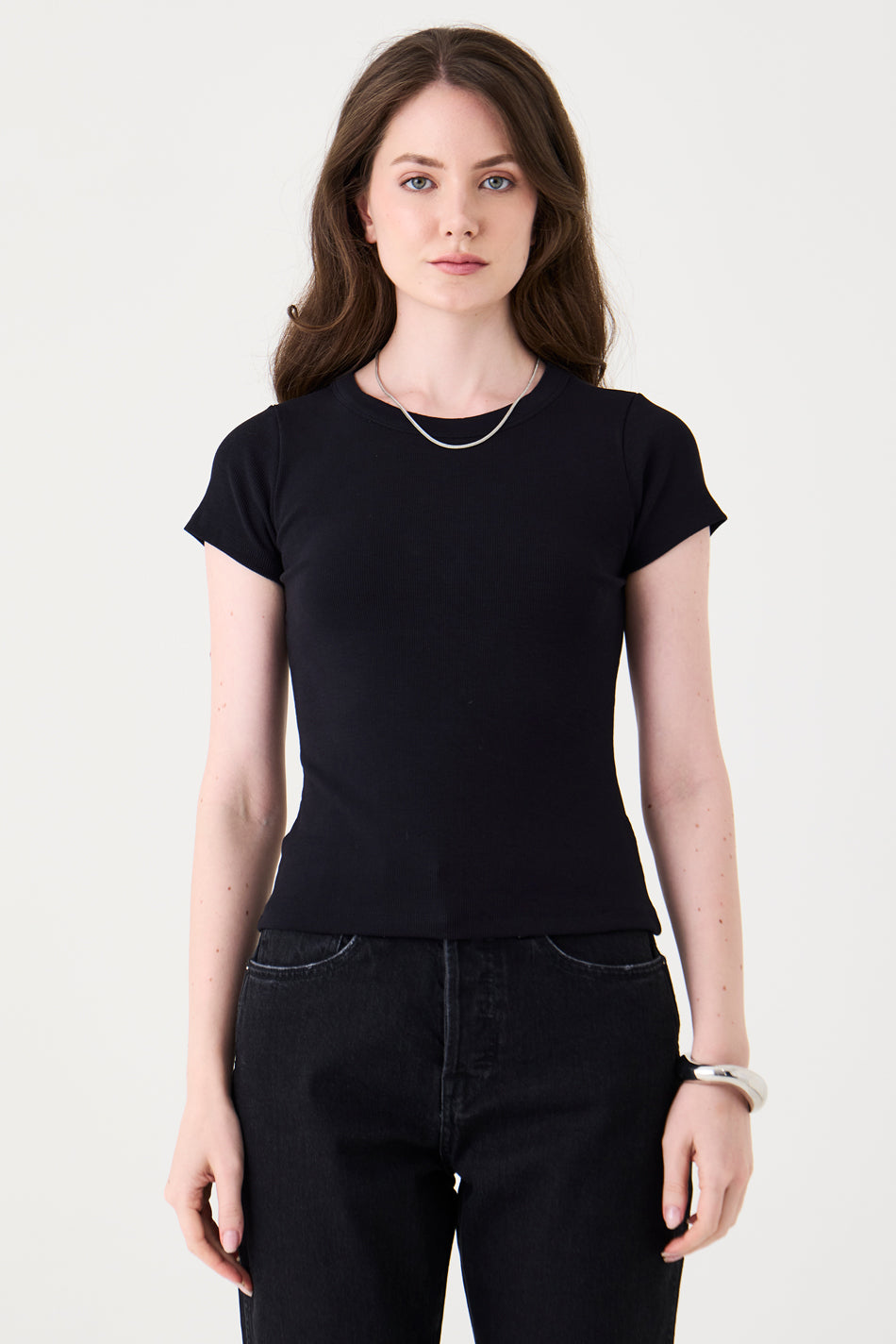 T-SHIRT FEMININA BABY LOOK RIBANA - PRETO