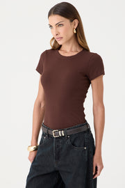 T-SHIRT FEMININA BABY LOOK RIBANA - MARROM