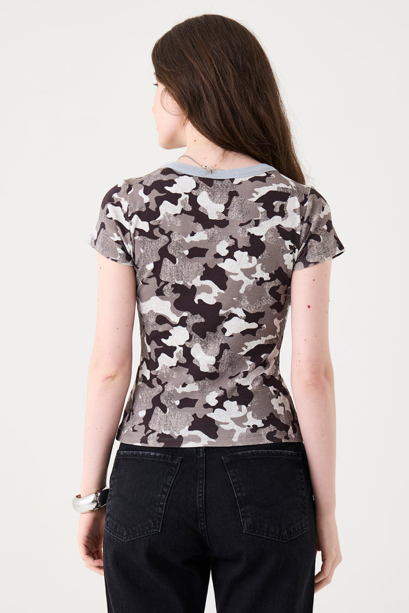 T-SHIRT FEMININA BABY LOOK RIBANA - GRAY CAMOUFLAGE