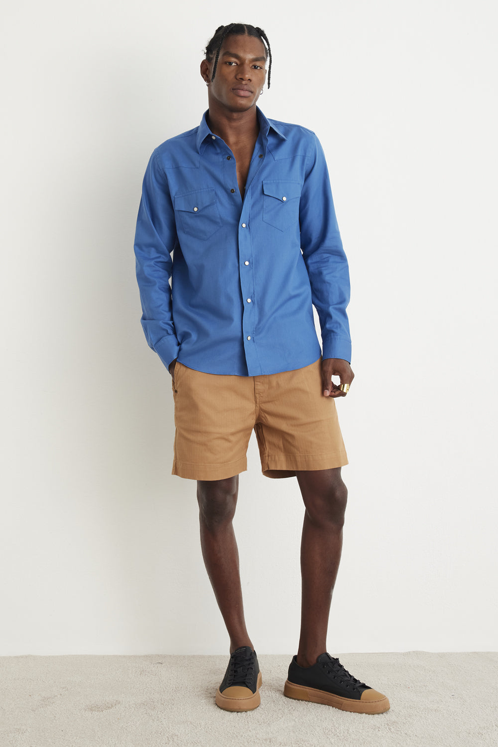 SHORTS ROMEO MASCULINO BOLSO FACA SARJA CARAMELO