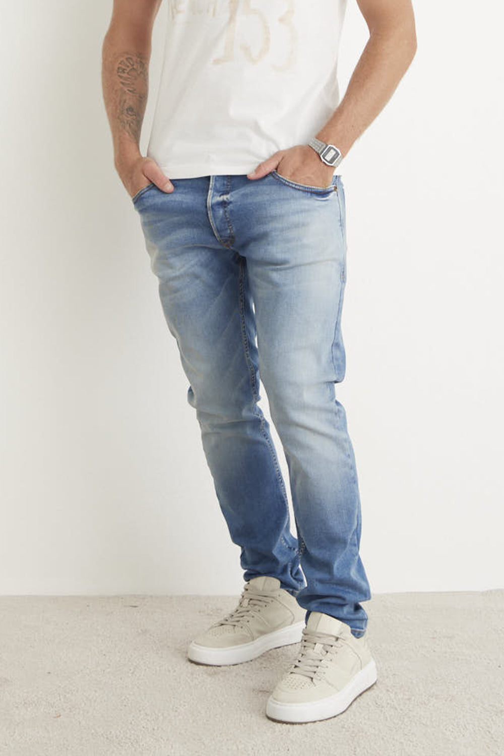 CALÇA SLIM JEANS MÉDIO MASCULINA