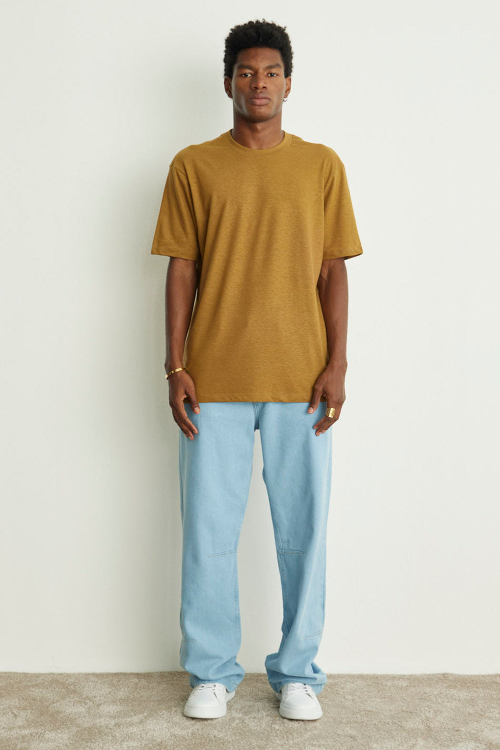 CAMISETA MASCULINA STRAIGHT CÂNHAMO - CARAMELO