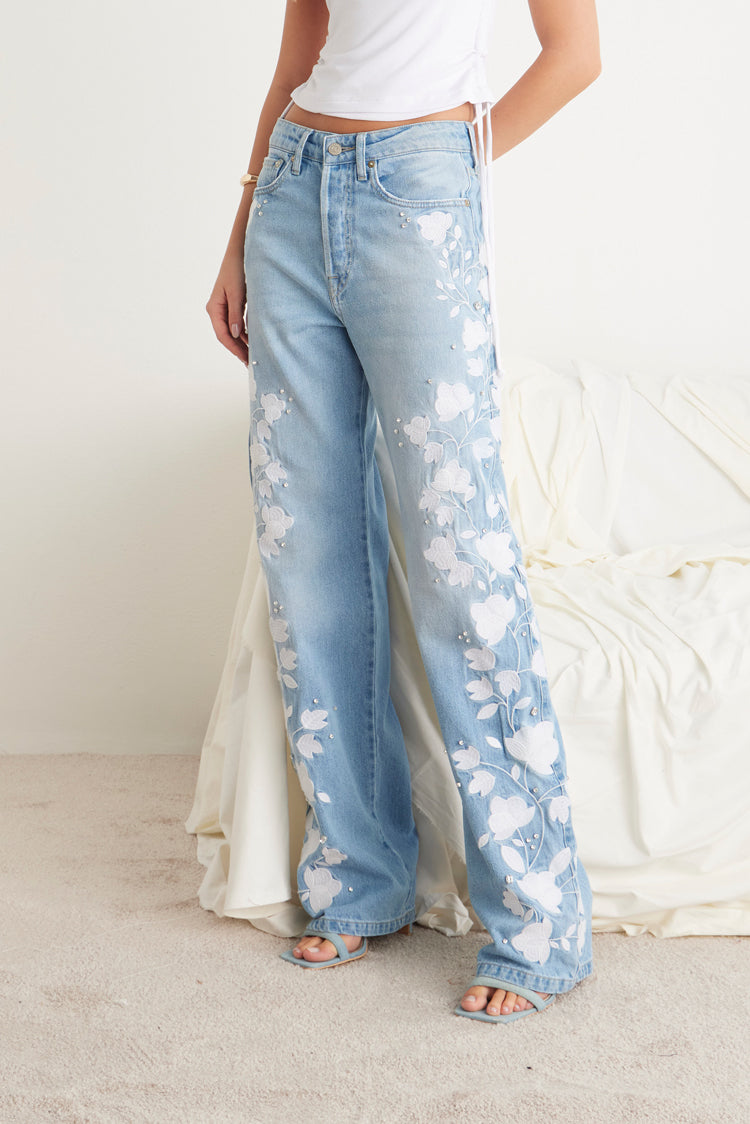 CALÇA CRIS FEMININA WIDE LEG JEANS CLARO BORDADA