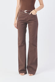 CALÇA LARISSA FEMININA BOOTCUT SARJA MARROM