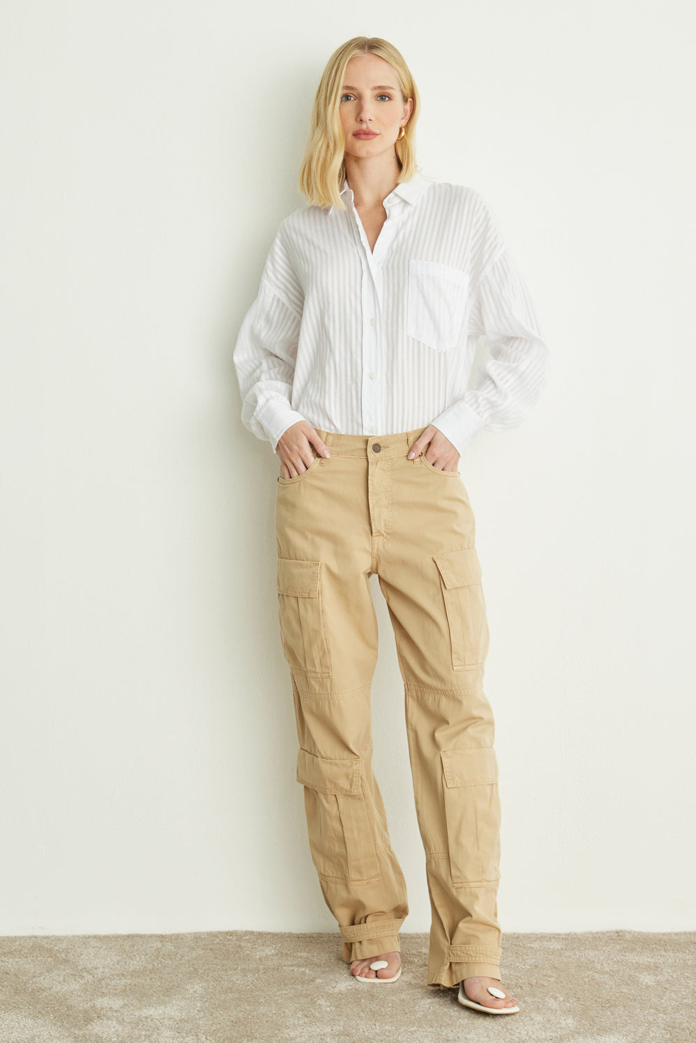 Calça Feminina Cargo Ajustador Sarja Areia