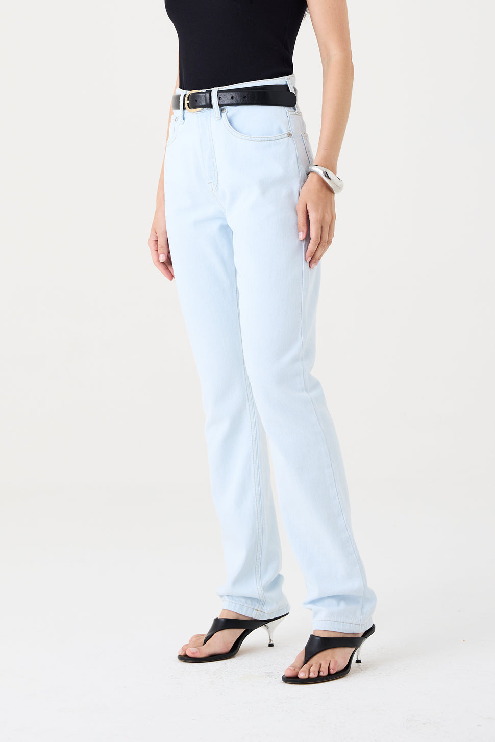 CALÇA DORA FEMININA STRAIGHT ESSENTIAL JEANS ULTRADELAVÊ