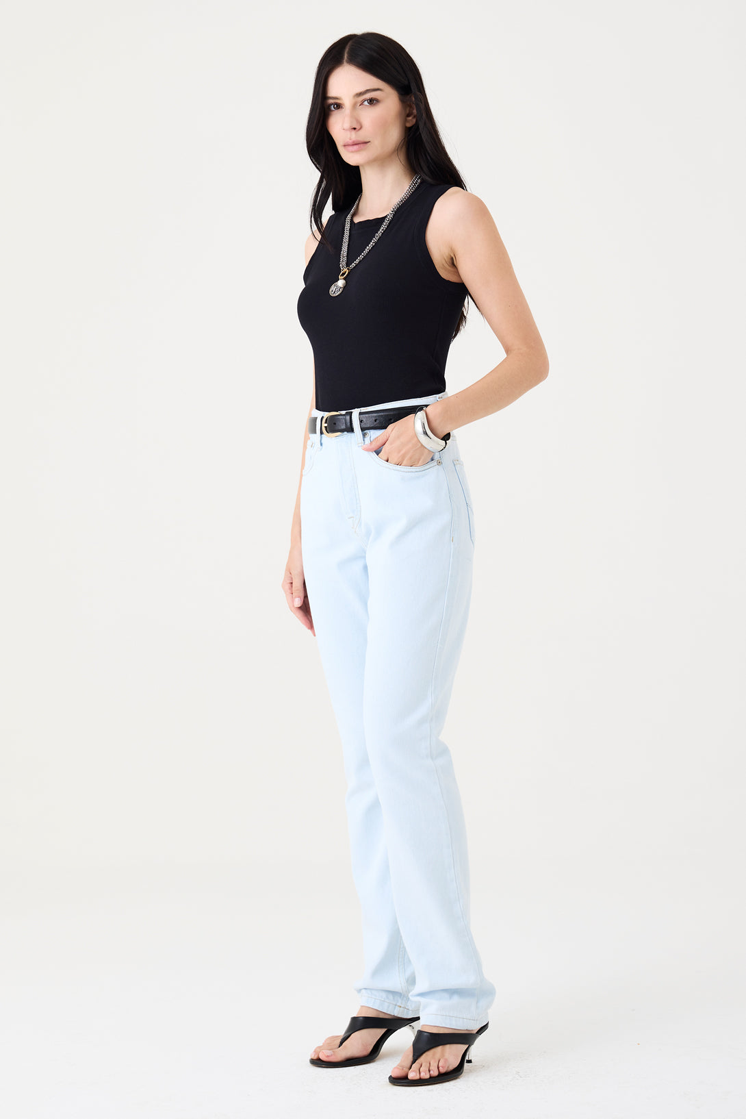 CALÇA DORA FEMININA STRAIGHT ESSENTIAL JEANS ULTRADELAVÊ
