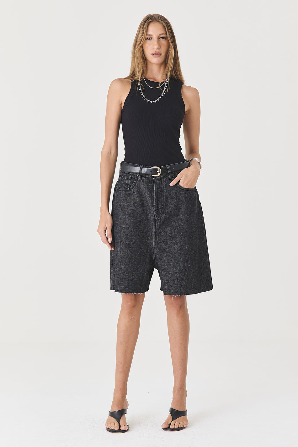 BERMUDA MIA FEMININA JUMBO JEANS AMACIADO BLACK