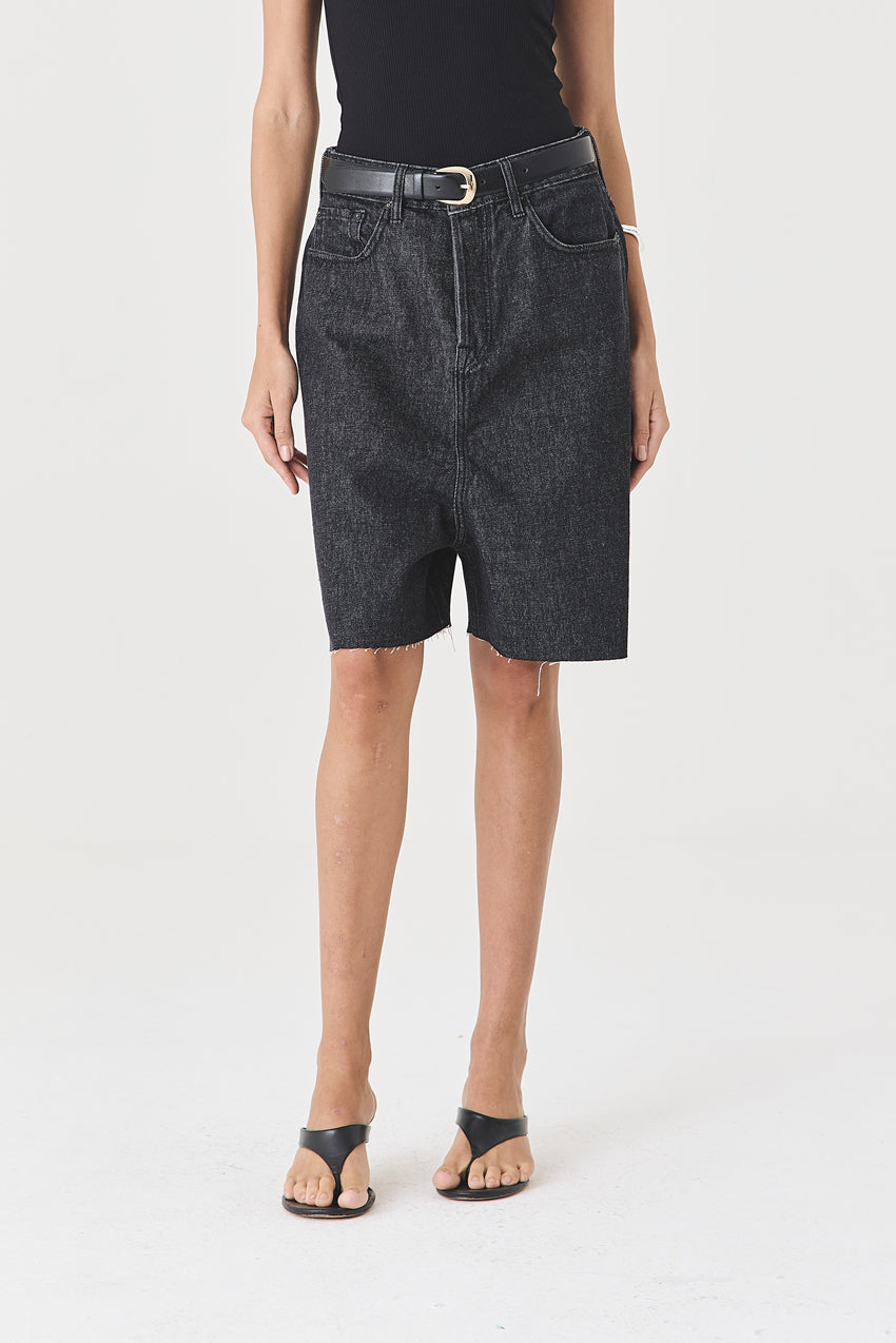 BERMUDA MIA FEMININA JUMBO JEANS AMACIADO BLACK