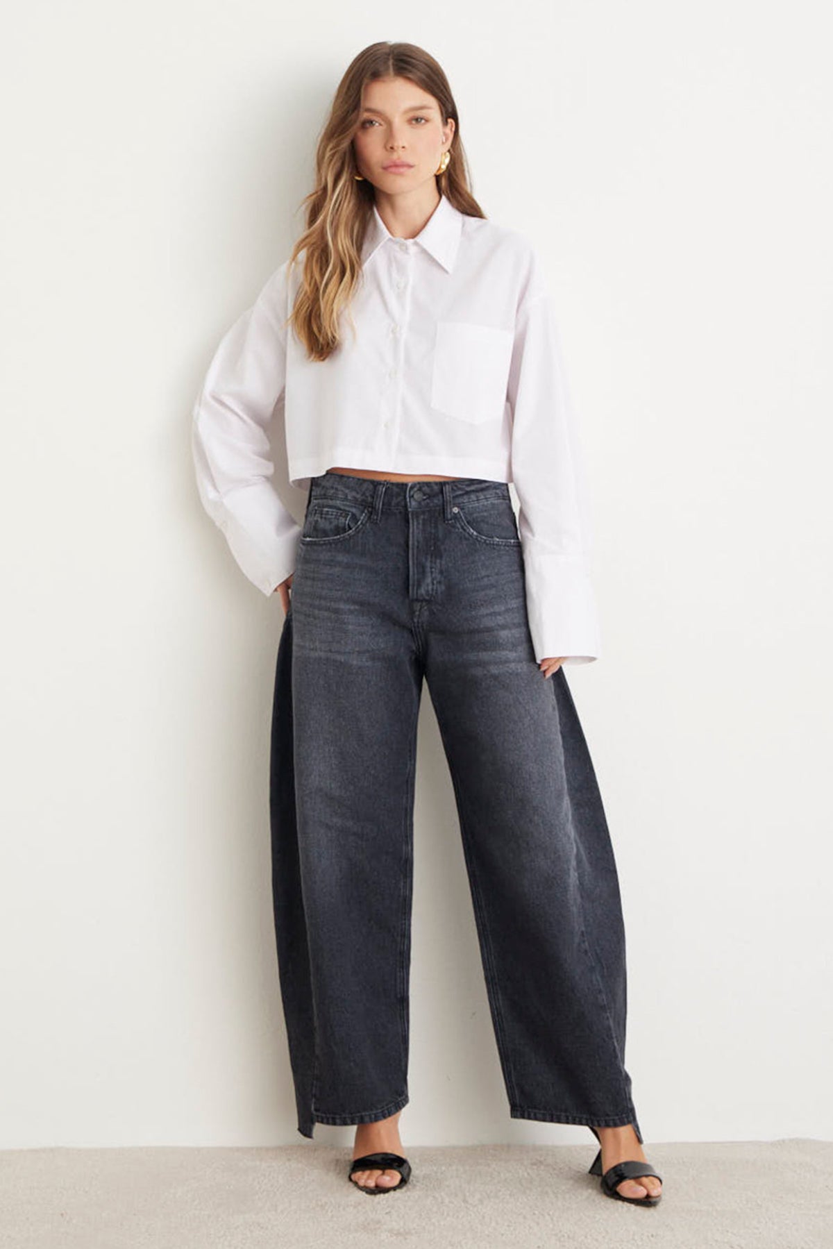CALÇA BARREL RECORTES BLACK JEANS