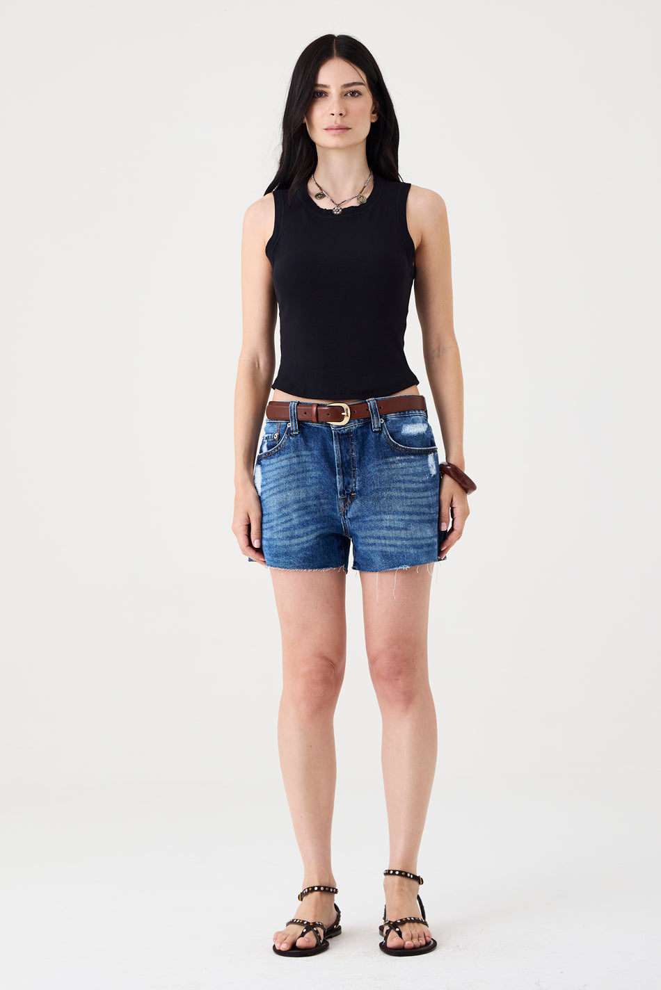 SHORTS TACI FEMININO COMFORT JEANS COM PUÍDOS MÉDIO ESCURO