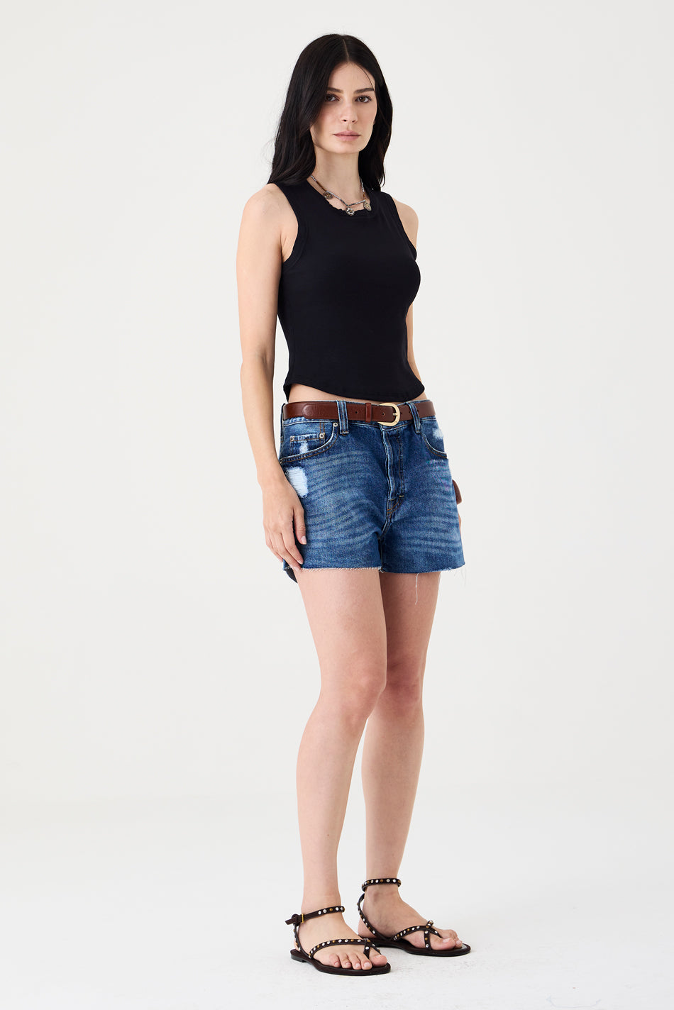 SHORTS TACI FEMININO COMFORT JEANS COM PUÍDOS MÉDIO ESCURO