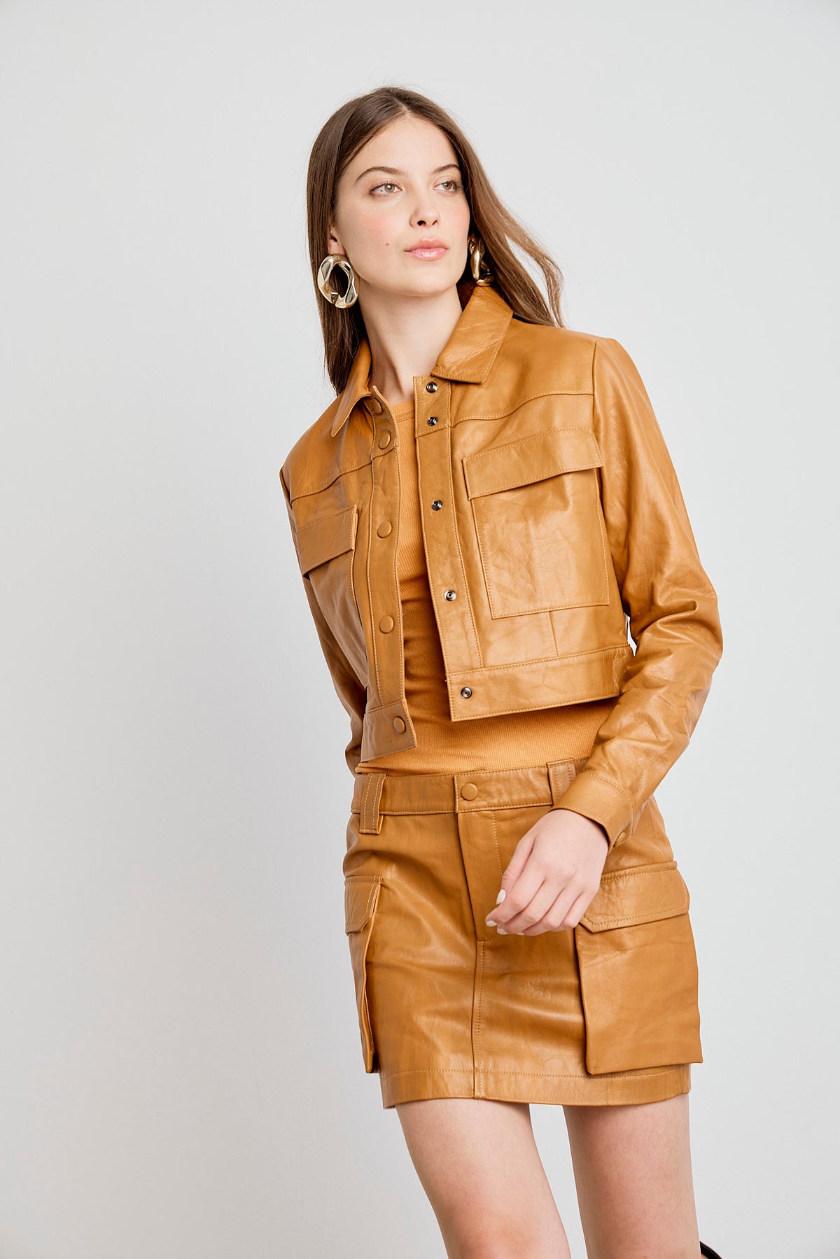 Saia Cargo Couro Caramel