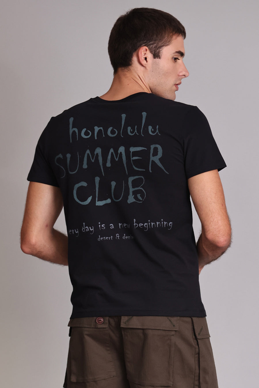 CAMISETA MASCULINA SLIM HONOLULU - PRETA