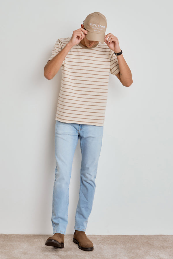CAMISETA MASCULINA LISTRADA BARRA A FIO - CRU