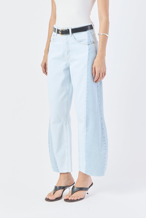 CALÇA MARIA FEMININA BARREL PATCH JEANS CLARO
