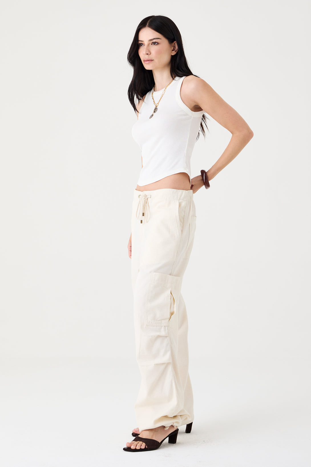 CALÇA JULIETA FEMININA CARGO AMARRAÇÃO SARJA