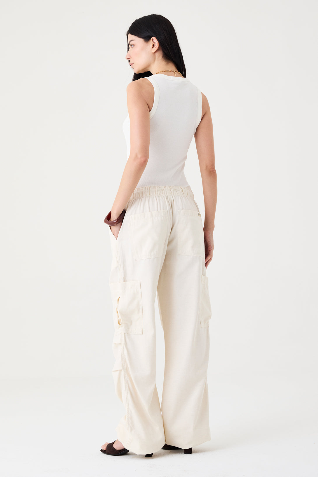 CALÇA JULIETA FEMININA CARGO AMARRAÇÃO SARJA